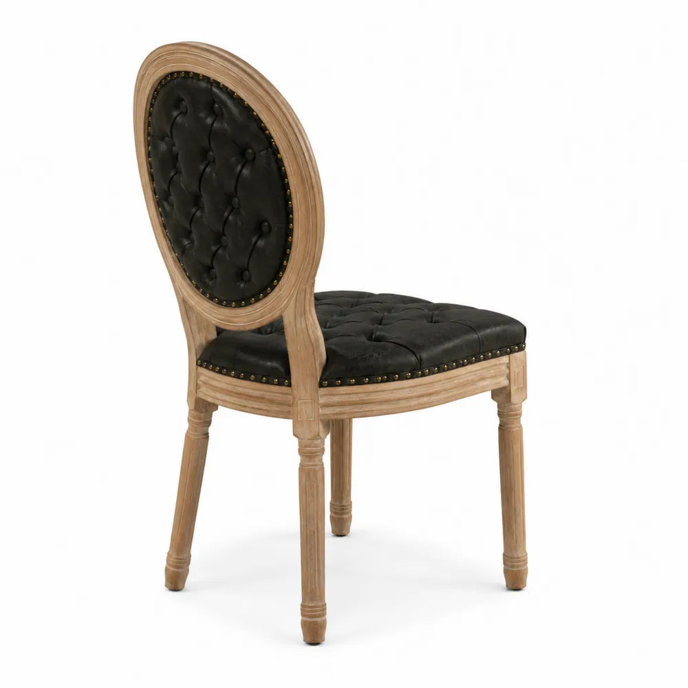 Chaise en bois avec revêtement en cuir noir